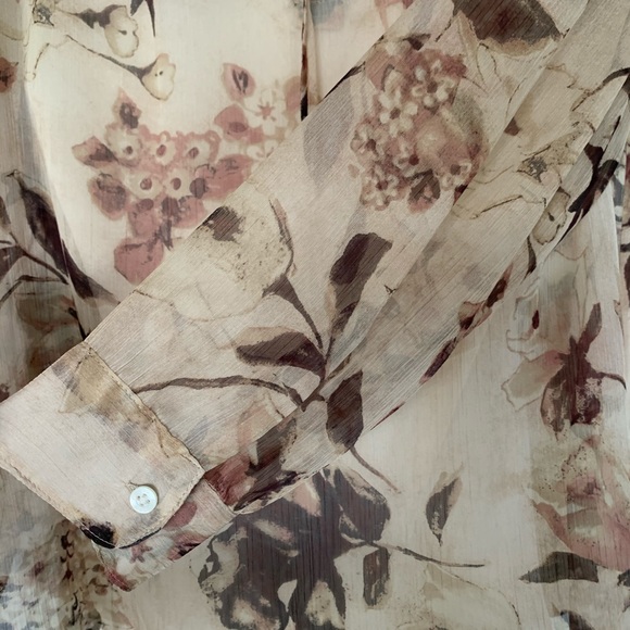 Shirt - Picture 4 of 6